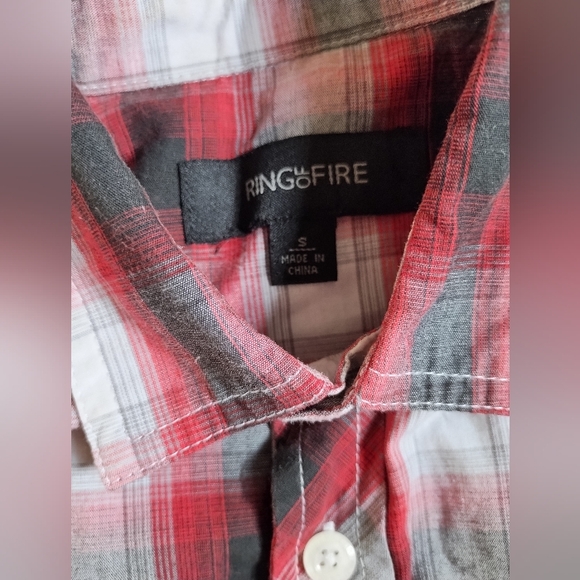 Boys Classic Plaid Button Down Shirt | Small | Black, White, Red - Picture 3 of 6